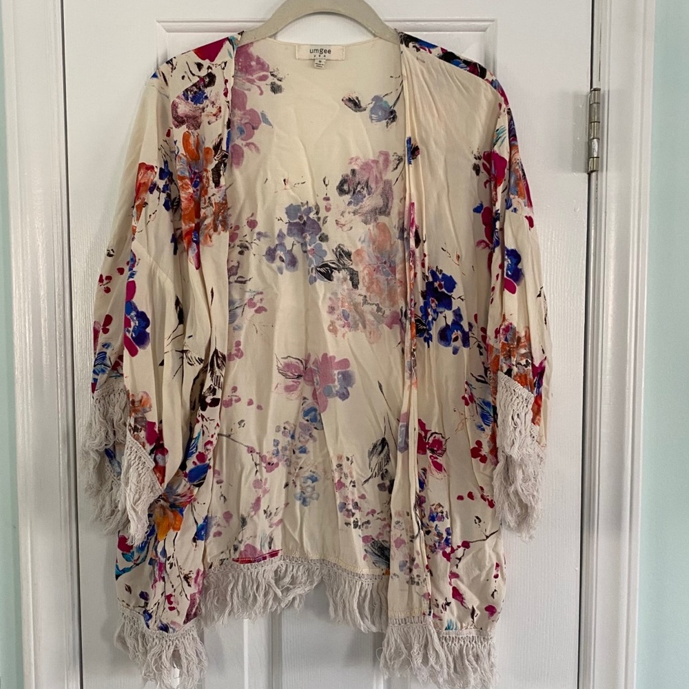 Floral kimono with tassels